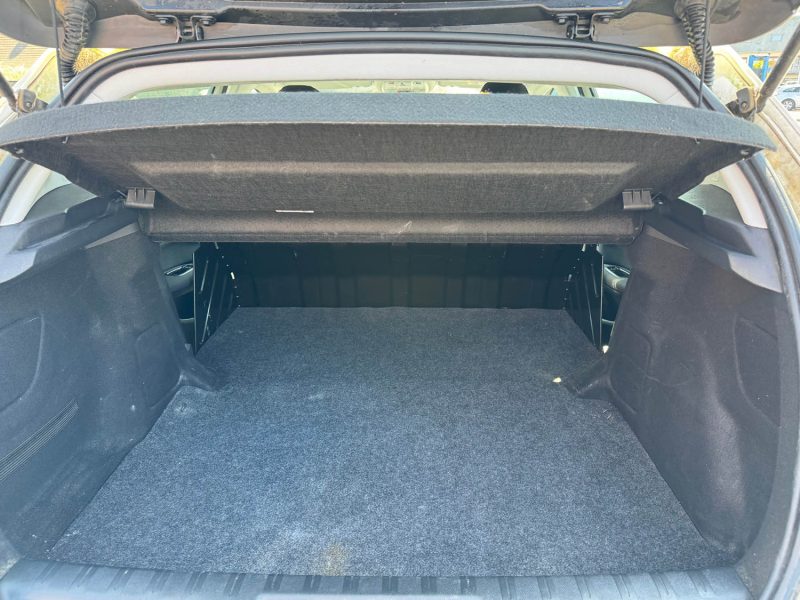 PEUGEOT 308 1.5 HDI 100 2 PLACES