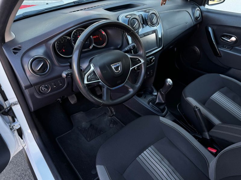 DACIA SANDERO II (2) STEPWAY 0.9 TCE 90CH NAVY GARANTIE 6MOIS