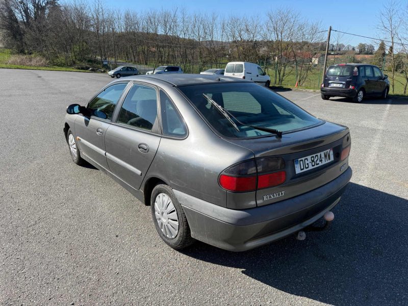 RENAULT LAGUNA 1995