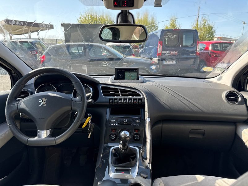 PEUGEOT 3008 2013