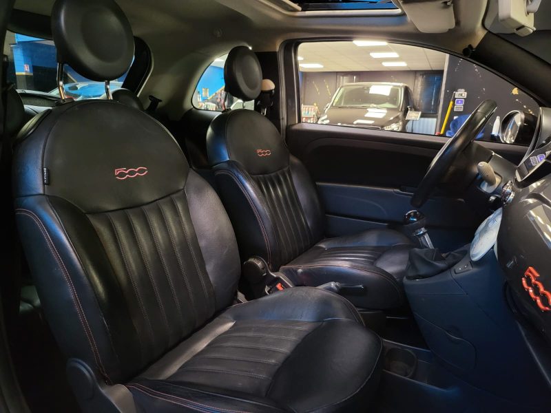 FIAT 500 SPORT 1.4i 100cv BVM6 PACK S TOIT OUVRANT / CLIM AUTO / RADARS DE RECUL / CARPLAY / CUIR