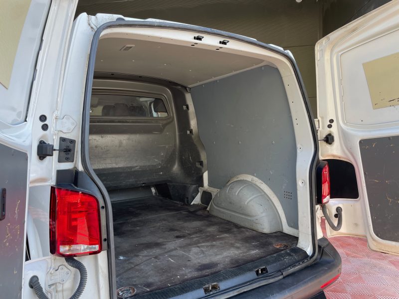 VOLKSWAGEN TRANSPORTER 2021