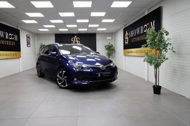 TOYOTA Auris Touring Sports 1.2T 116 - Design Toit Panoramique