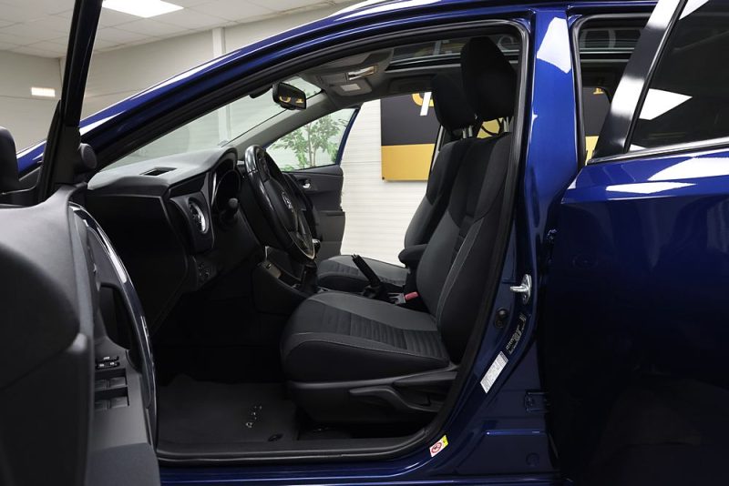 TOYOTA Auris Touring Sports 1.2T 116 - Design Toit Panoramique