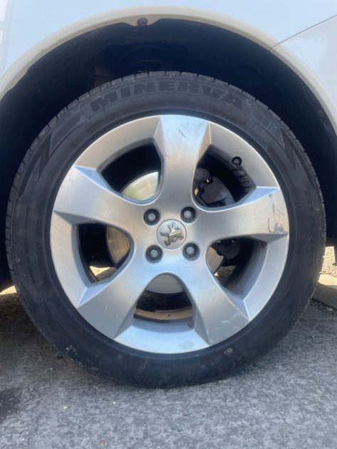 PEUGEOT 3008 PRENIUM 1.6HDI 110CV