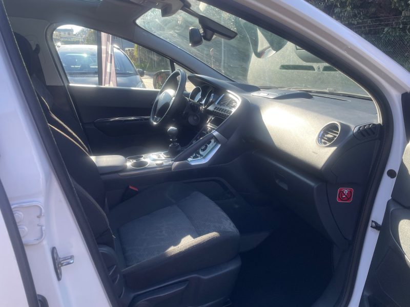 PEUGEOT 3008 PRENIUM 1.6HDI 110CV