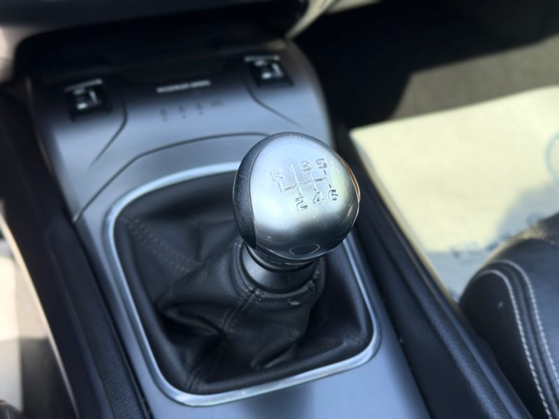 TOYOTA AVENSIS 2016