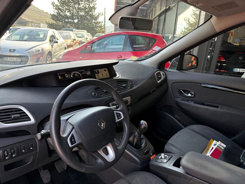 RENAULT MEGANE SCENIC 2012