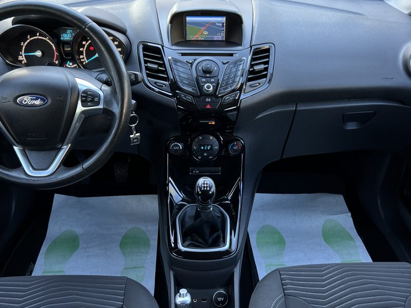 FORD FIESTA 5 V PHASE 2 TITANIUM 1.0 ECOBOOST 100 Cv 1ERE MAIN / GPS 5 PTS CritAir 1 - GARANTIE 1 AN