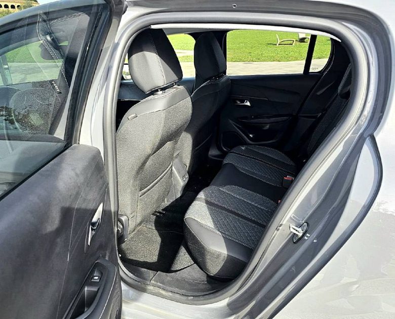 PEUGEOT N208 5P ALLURE PURETECH 100 S&S 6 VEL MAN 2024