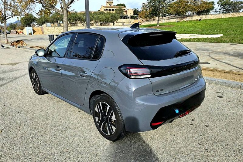 PEUGEOT N208 5P ALLURE PURETECH 100 S&S 6 VEL MAN 2024
