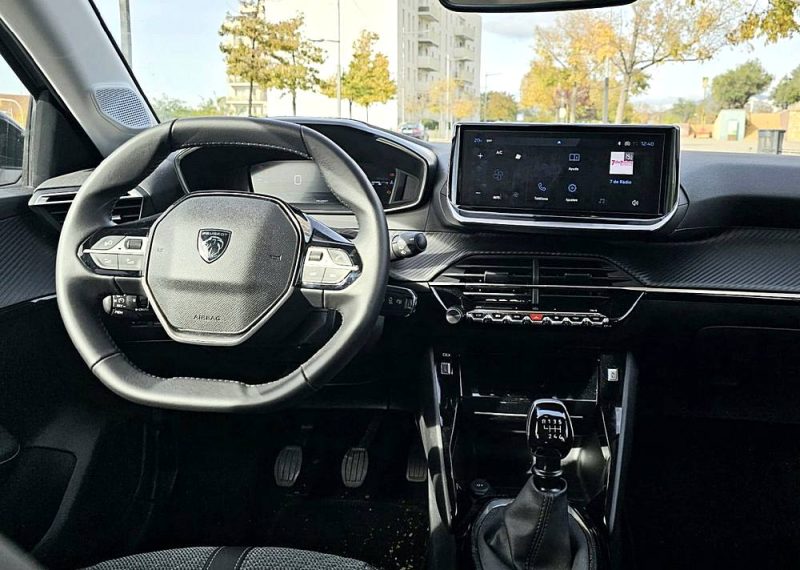 PEUGEOT N208 5P ALLURE PURETECH 100 S&S 6 VEL MAN 2024