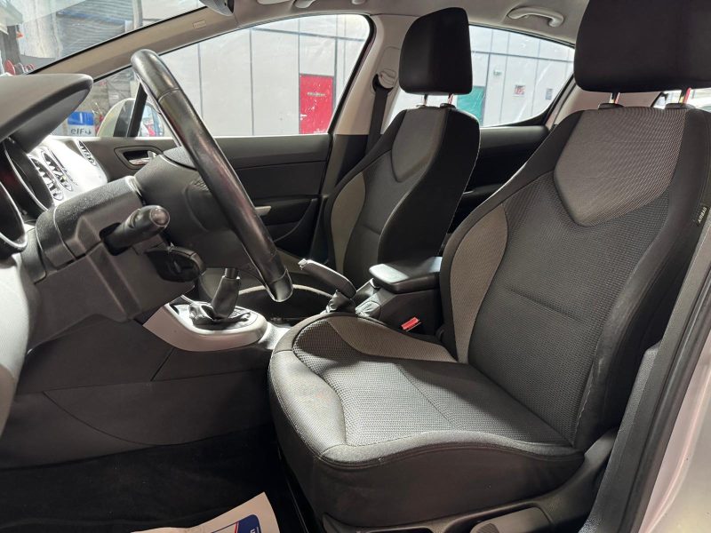 PEUGEOT 308 1.6 HDI 92 Premium 