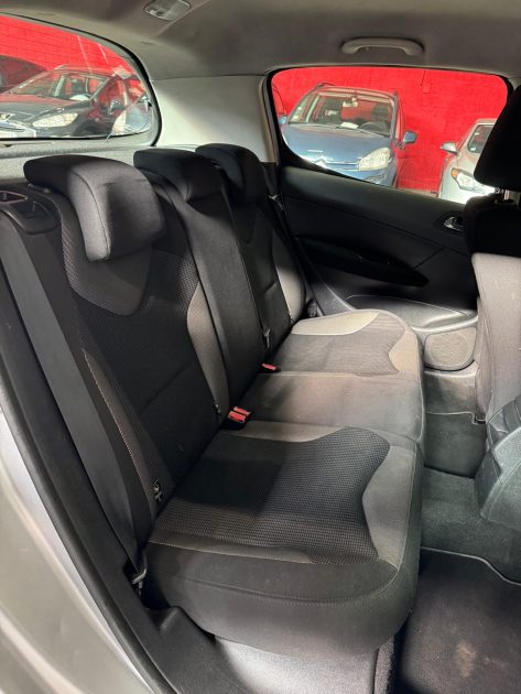 PEUGEOT 308 1.6 HDI 92 Premium 