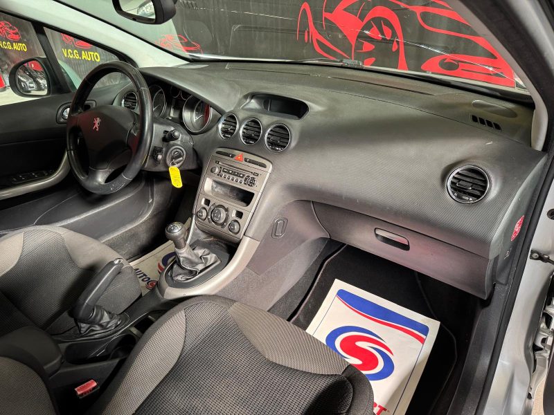 PEUGEOT 308 1.6 HDI 92 Premium 