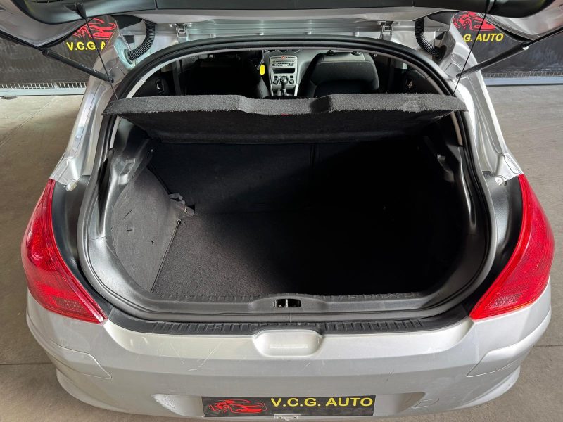 PEUGEOT 308 1.6 HDI 92 Premium 