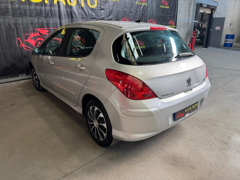 PEUGEOT 308 1.6 HDI 92 Premium 