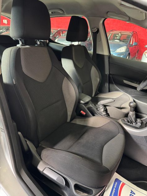 PEUGEOT 308 1.6 HDI 92 Premium 