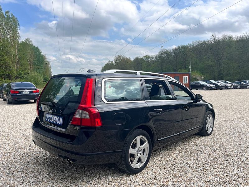 VOLVO V70 2010