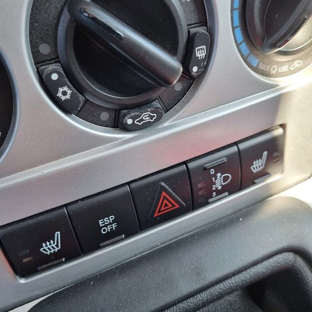 JEEP COMPASS 2.0 CRD 4x4  bien lire l'annonce