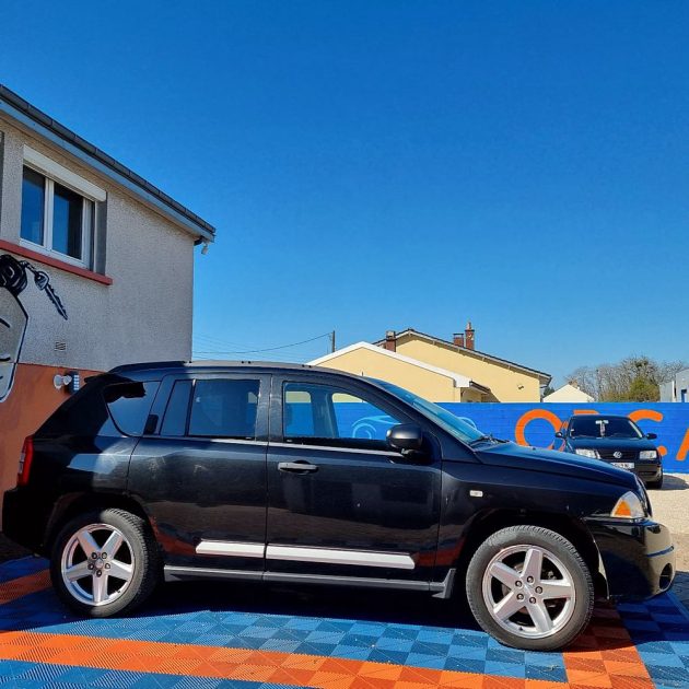 JEEP COMPASS 2.0 CRD 4x4  bien lire l'annonce