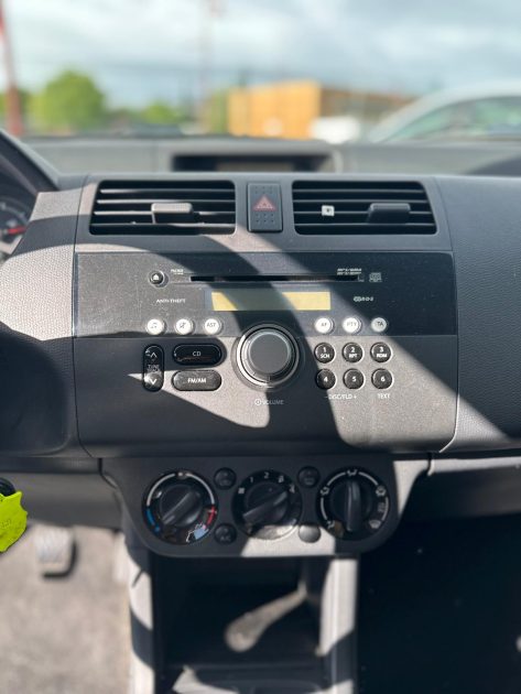 SUZUKI SWIFT 2007 1.3i 92cv / Moteur à Chaine / Embrayage neuf / CT OK 