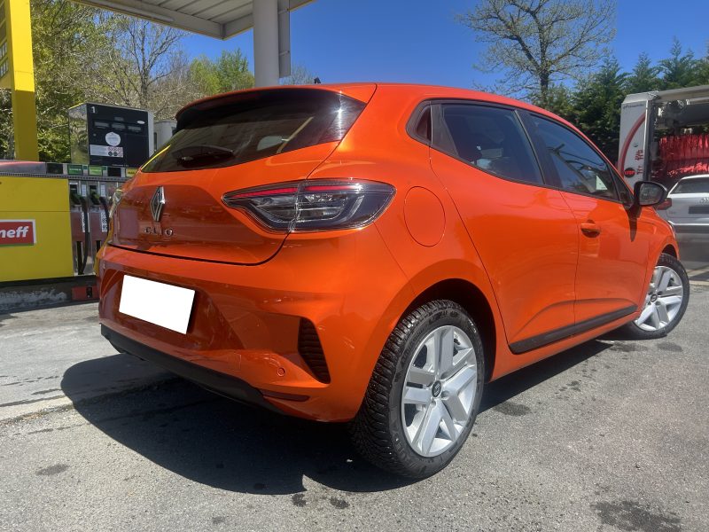 RENAULT CLIO 2024