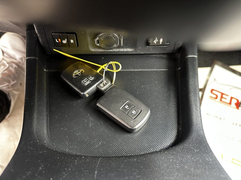 TOYOTA PRIUS PLUS 2020