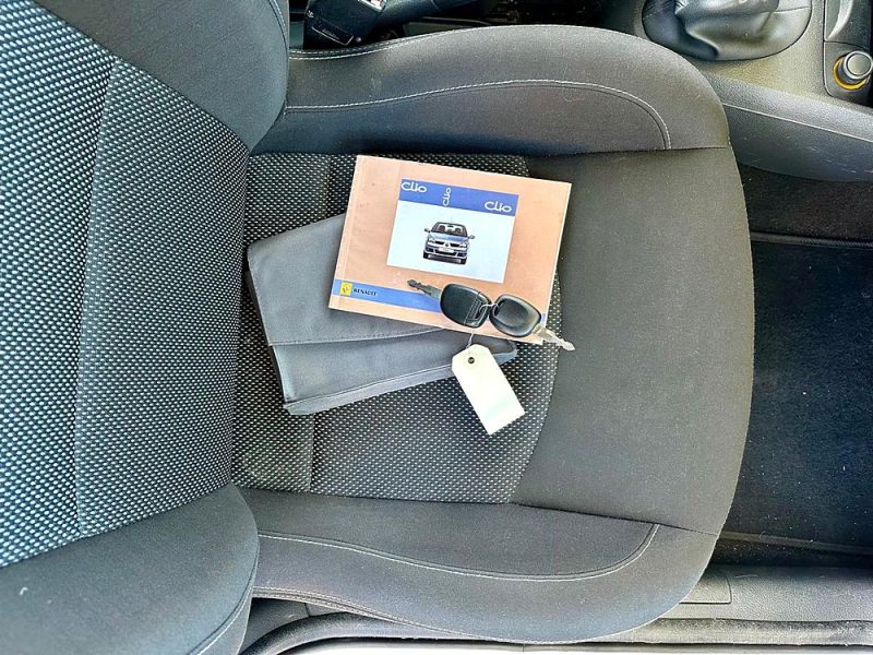 RENAULT CLIO II 2010