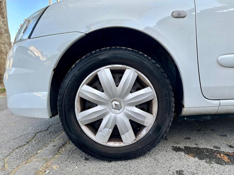 RENAULT CLIO II 2010