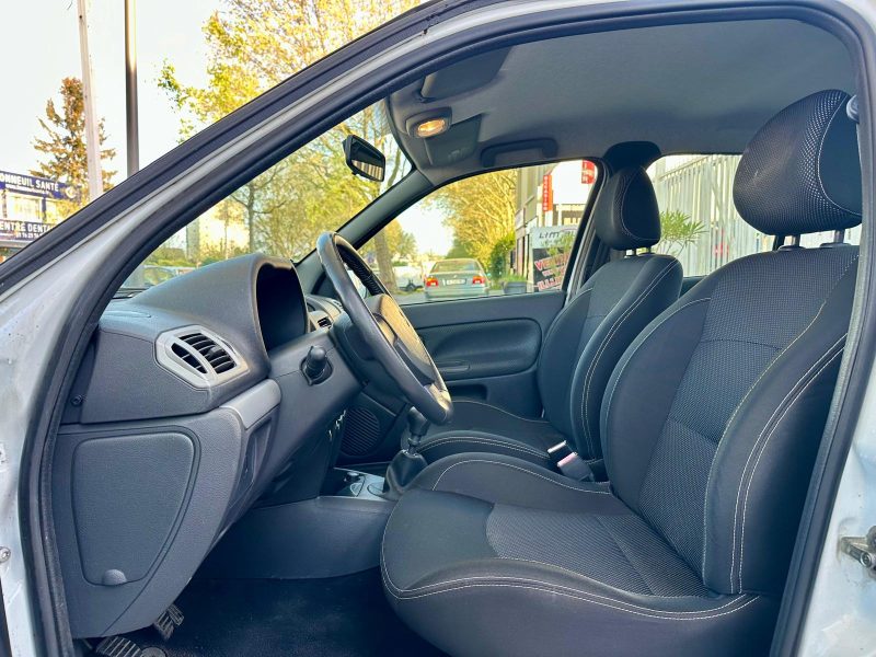 RENAULT CLIO II 2010