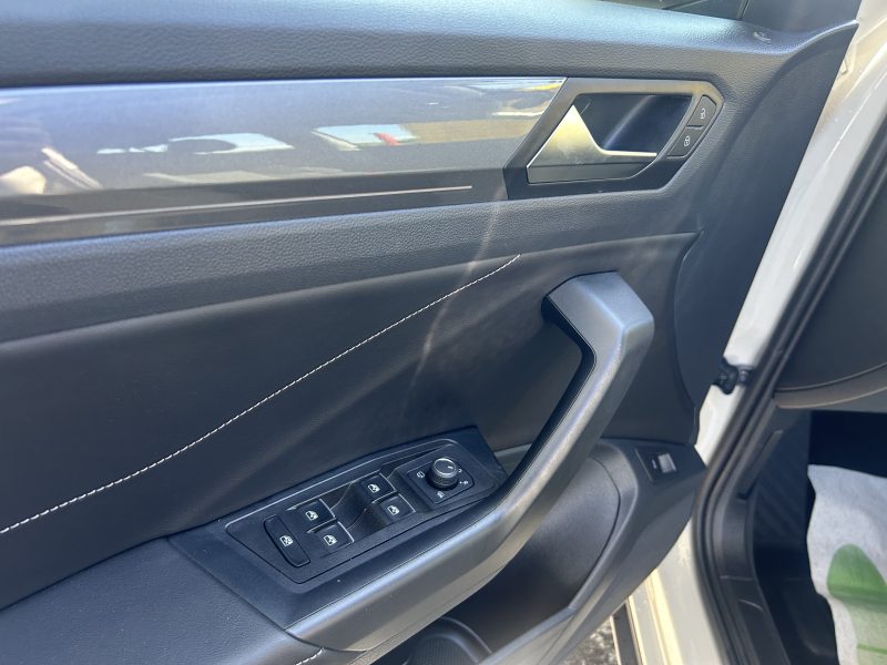 VOLKSWAGEN  T-ROC 2024