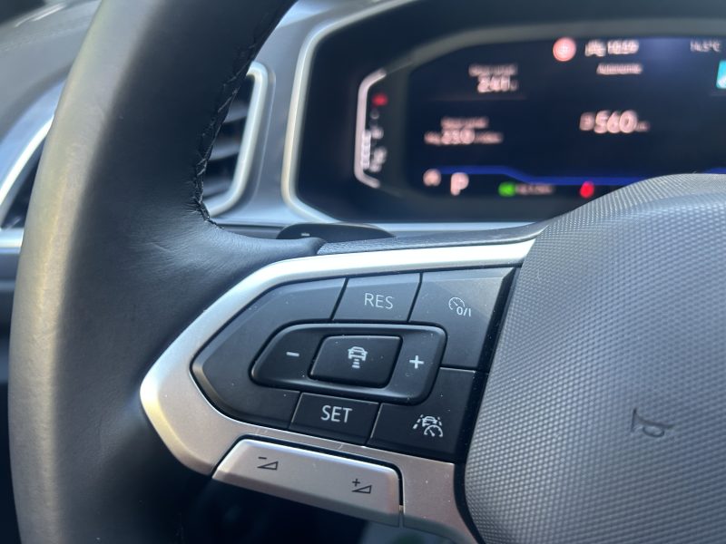 VOLKSWAGEN  T-ROC 2024