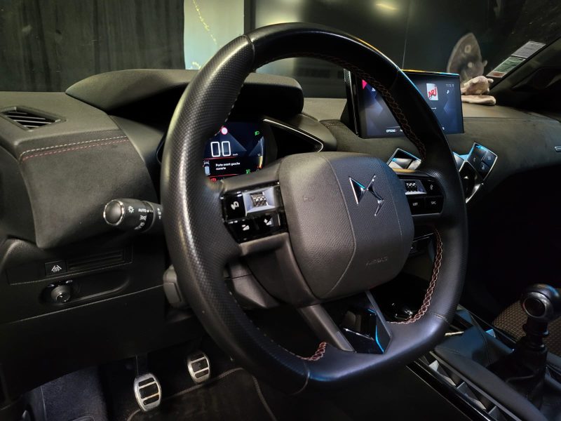 DS DS 3 CROSSBACK 1.2L 12V TURBO 100cv BVM6 PERFORMANCE LINE / CAMERA / CARPLAY / VIRTUAL COCKPIT / 