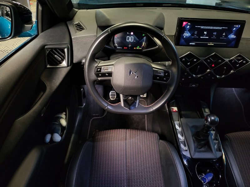 DS DS 3 CROSSBACK 1.2L 12V TURBO 100cv BVM6 PERFORMANCE LINE / CAMERA / CARPLAY / VIRTUAL COCKPIT / 