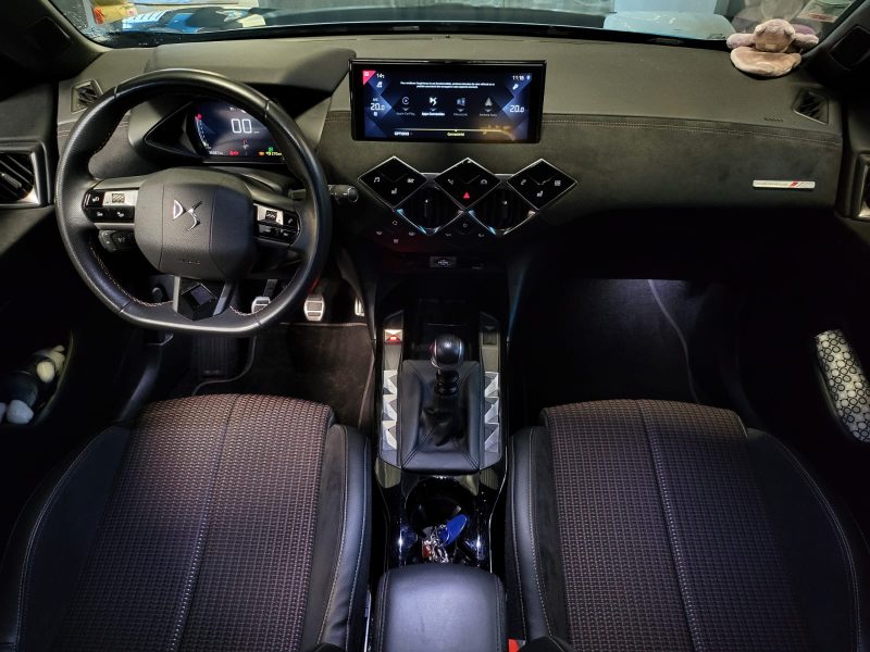 DS DS 3 CROSSBACK 1.2L 12V TURBO 100cv BVM6 PERFORMANCE LINE / CAMERA / CARPLAY / VIRTUAL COCKPIT / 