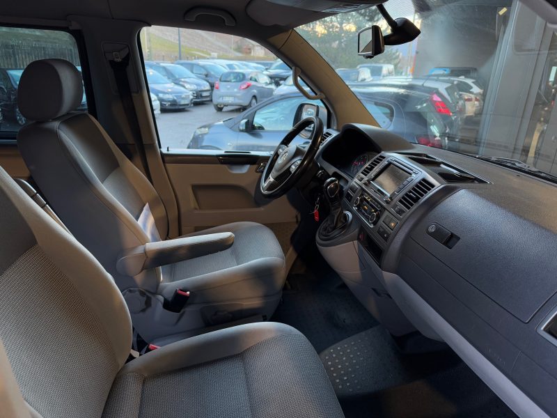 VOLKSWAGEN Caravelle T5 2013