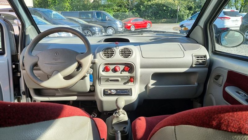 RENAULT TWINGO 2002
