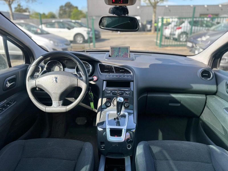PEUGEOT 5008 Boite Auto 2013