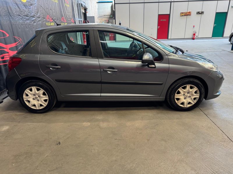 PEUGEOT 207 1.6 HDi 90 Premium 