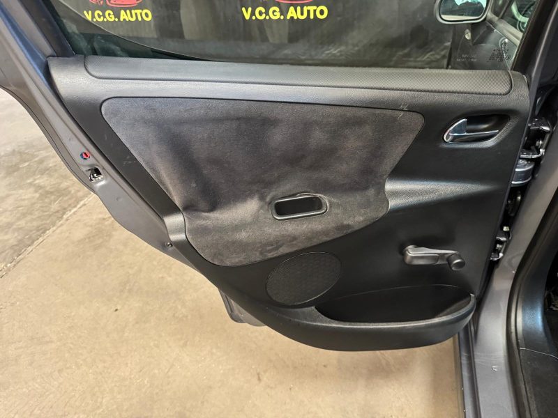 PEUGEOT 207 1.6 HDi 90 Premium 