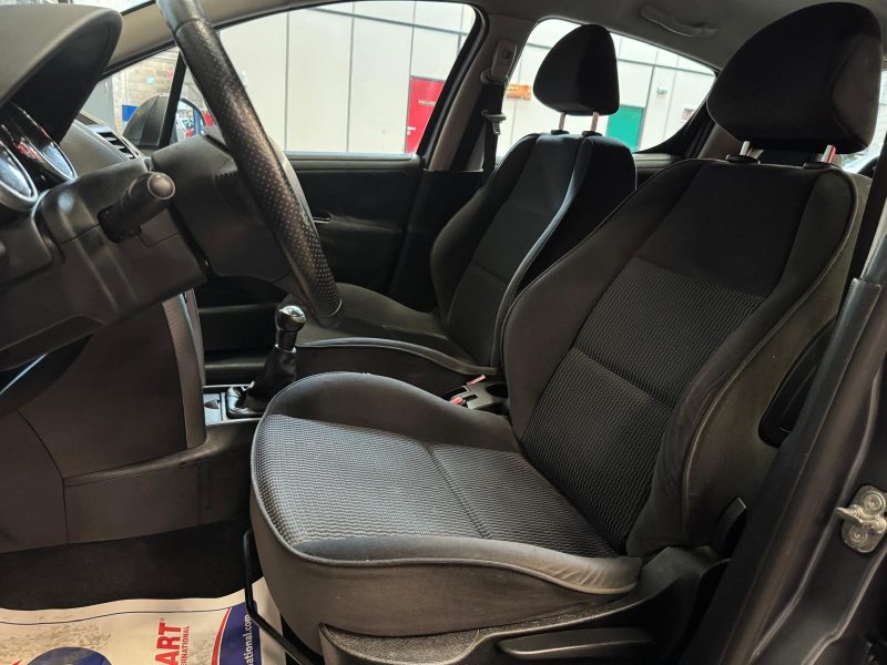 PEUGEOT 207 1.6 HDi 90 Premium 