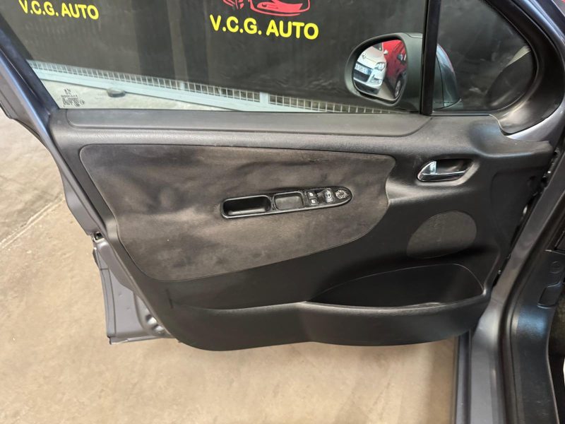 PEUGEOT 207 1.6 HDi 90 Premium 