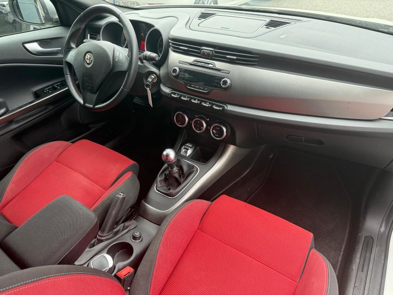 ALFA ROMEO GIULIETTA 2013