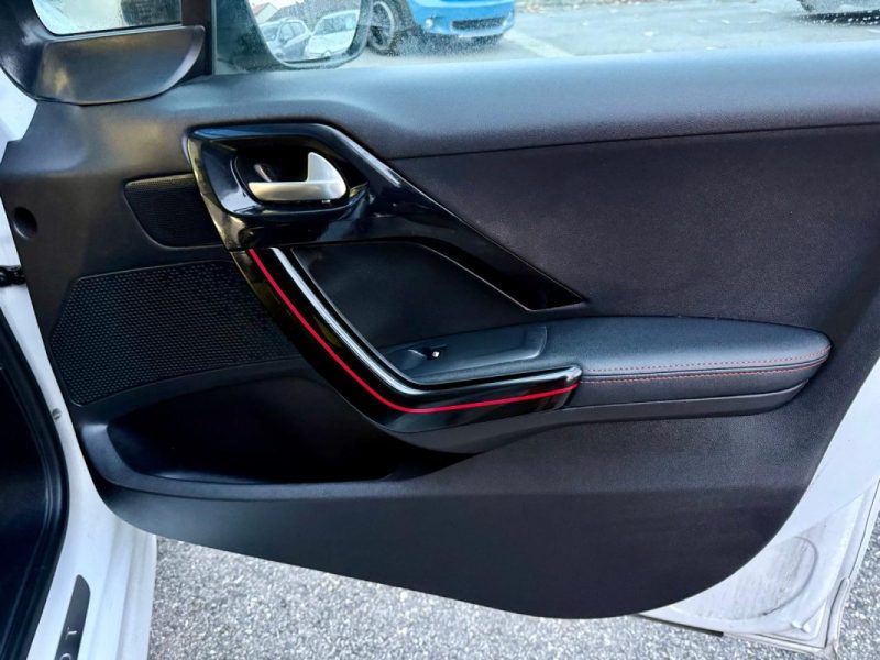 PEUGEOT 208 GT Line 1.6 BLUE HDI 120 cv