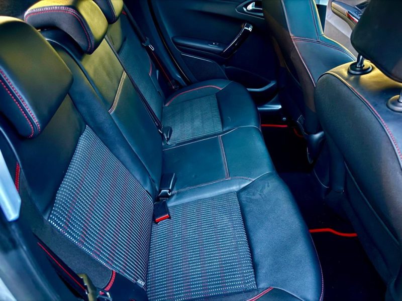 PEUGEOT 208 GT Line 1.6 BLUE HDI 120 cv