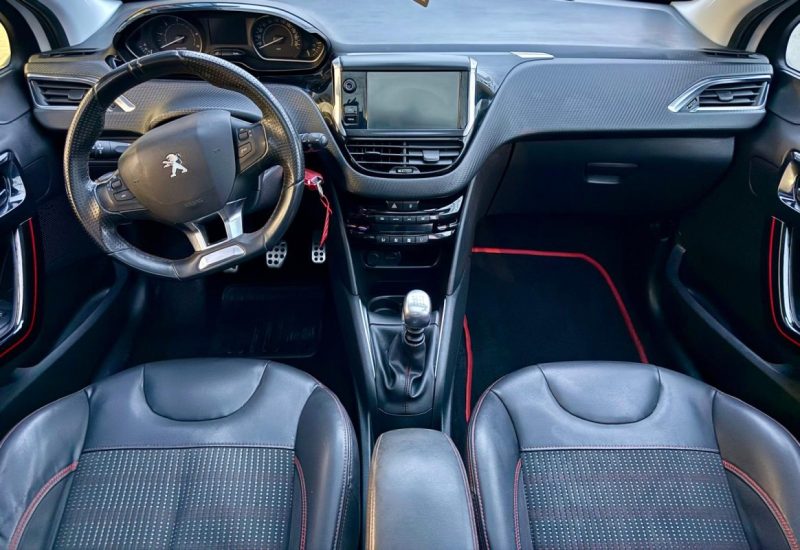 PEUGEOT 208 GT Line 1.6 BLUE HDI 120 cv
