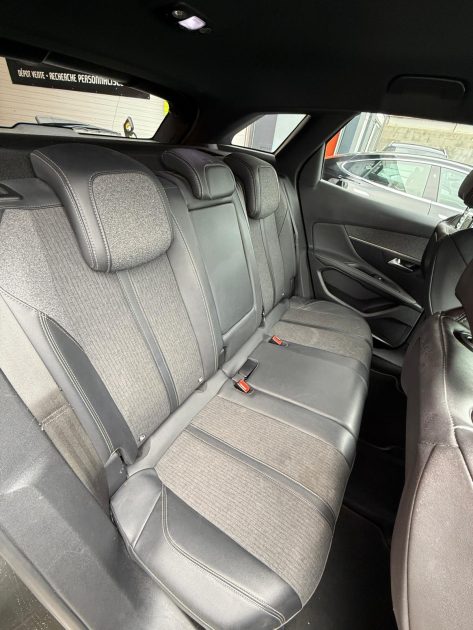 PEUGEOT 3008 GT Line 1.5 BLUE HDI