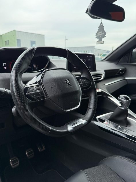 PEUGEOT 3008 GT Line 1.5 BLUE HDI