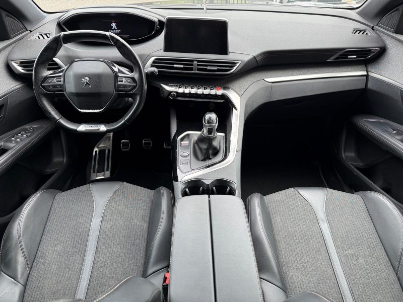 PEUGEOT 3008 GT Line 1.5 BLUE HDI